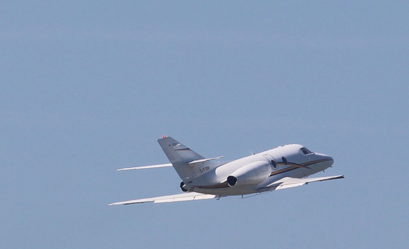 Dassault Falcon 10 (C-FZOP)