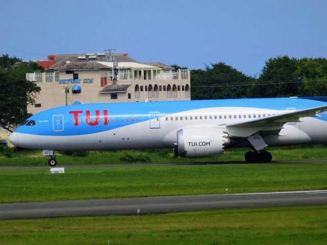 Boeing 787-9 Dreamliner (G-TUIJ)