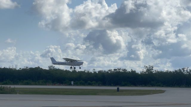 Cessna Commuter (N19592)