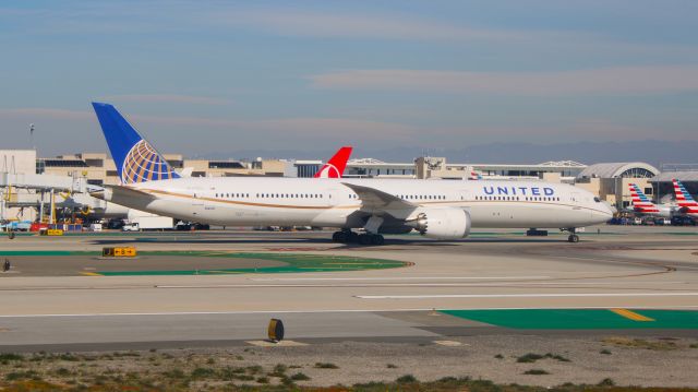 BOEING 787-10 Dreamliner (N14001) - Arriving from NRT as UA33