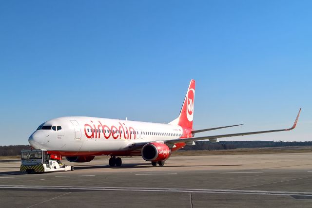 Boeing 737-800 (D-ABKN)