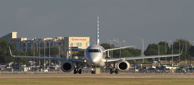 Embraer ERJ-190 (N959UW)