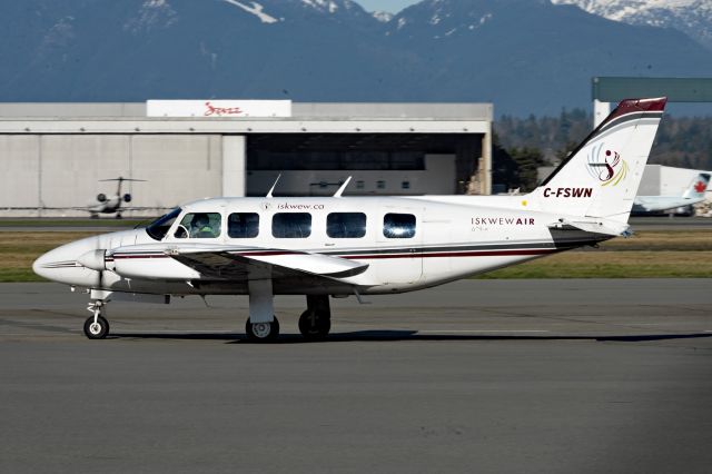 Piper Navajo (C-FSWN)