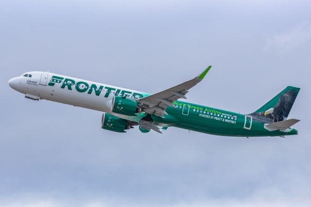 Airbus A321neo (N605FR) - A Frontier Airlines A321 neo "Edward the Bald Eagle" taking off from PHX on 2/14/23. Taken with a Canon R7 and Canon EF 100-400 II L lens.