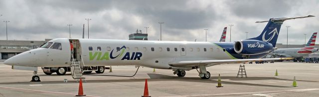 Embraer ERJ-145 (N841HK)