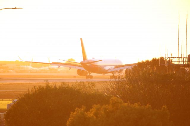 Airbus A350-900 (HL7578)