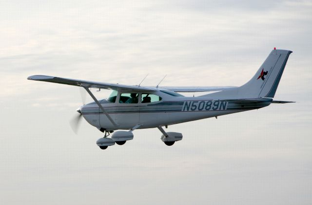 Cessna Skylane (N5089N)