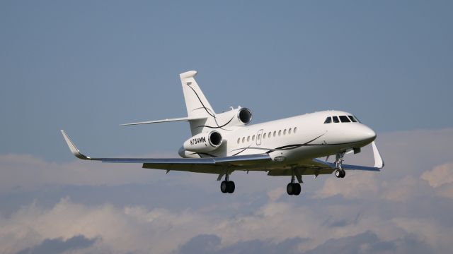 Dassault Falcon 900 (N754MM)