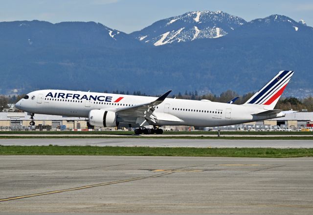 Airbus A350-900 (F-HTYO)