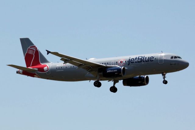 Airbus A320 (N605JB) - Sunday, May 20, 2012