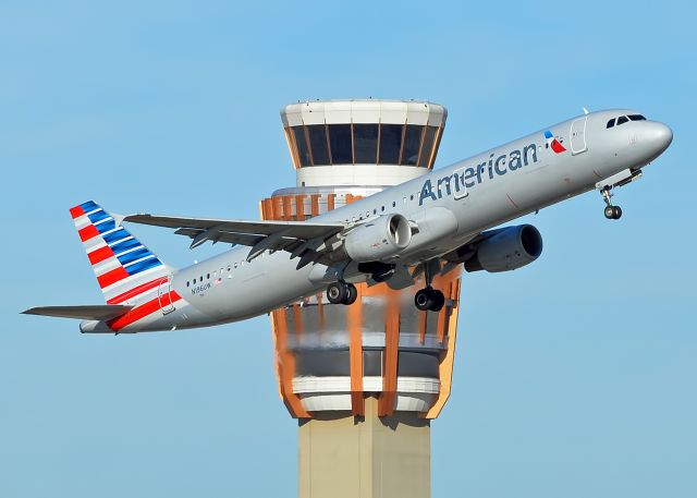 Airbus A321 (N196UW)