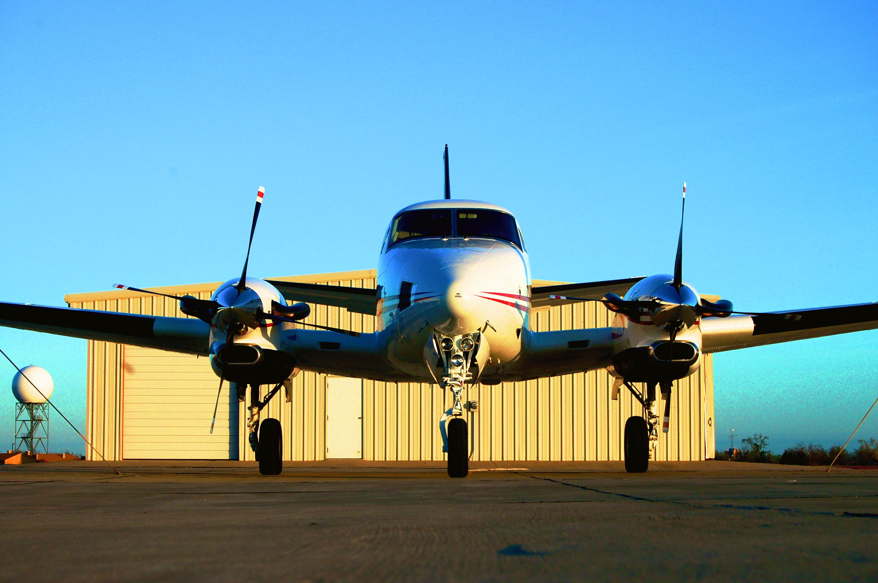 Beechcraft King Air 90 (OUA37)