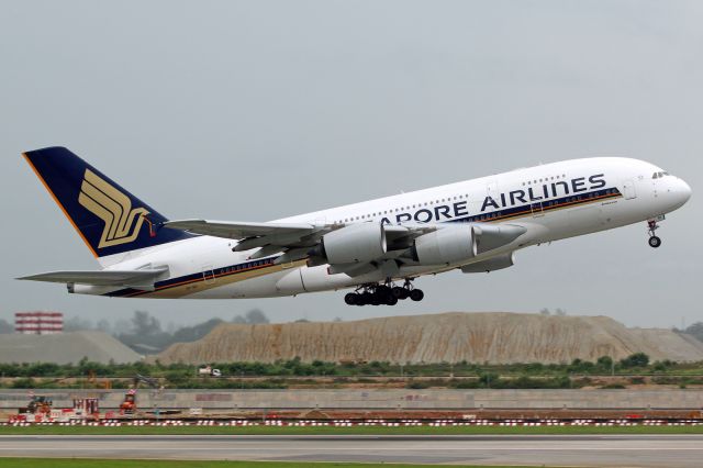 Airbus A380-800 (9V-SKI)