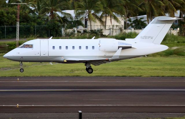 Boeing 757-200 (N261PW)