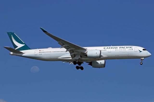 Airbus A350-900 (B-LRN)