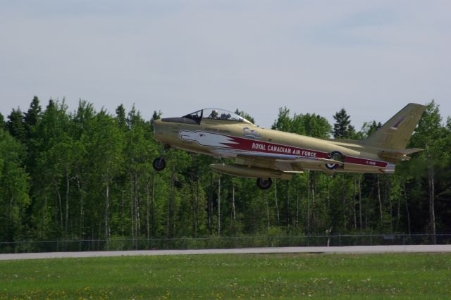 North American F-86 Sabre (C-GSBR) - SPECTACLE AÉRIEN BAGOTVILLE  JUIN 2011