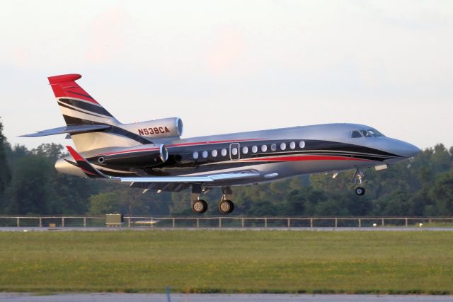 Dassault Falcon 900 (N539CA) - Landing Rwy 15 London, ON.