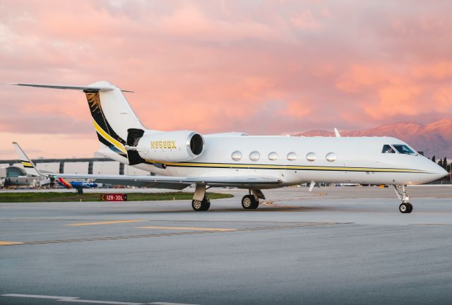 Gulfstream Aerospace Gulfstream IV (N958BX)