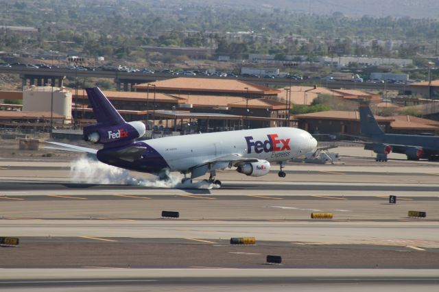 McDonnell Douglas DC-10 (N307FE)