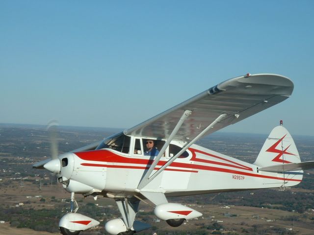 Piper PA-22 Tri-Pacer (N2957P) - Flight over Lake Weatherford, TX