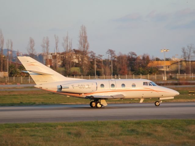 Dassault Falcon 10 (F-GSLZ)