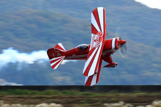 PITTS Special (S-2) (N8061J) - Nov 18, 2018br /Airport Fest at Konan Airport, Okayama, Japanbr /Photo: Mr. M. Hayashi