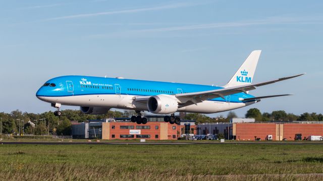 Boeing 787-9 Dreamliner (PH-BHL)