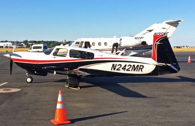 Mooney M-20 Turbo (N242MR) - 8/4/2016 on the SFS ramp 