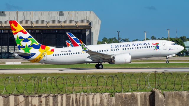 Boeing 737-700 (VP-CIW)