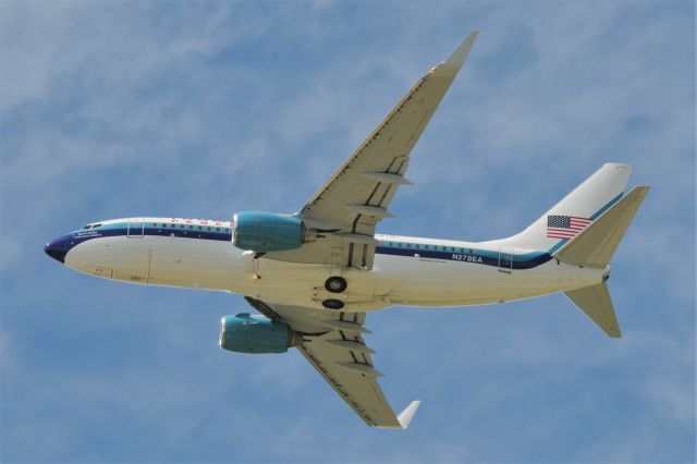 Boeing 737-700 (N278EA)