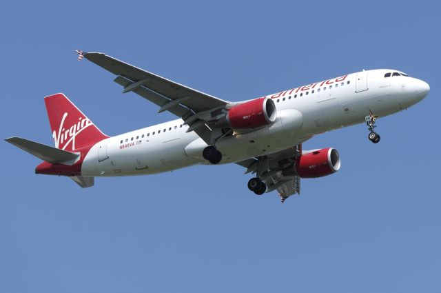 Airbus A320 (N848VA)