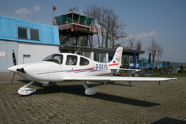 Cirrus SR-20 (D-EXYS) - Cirrus SR20 seen here parked up outside the terminal building at Donaworth 14/04/2009