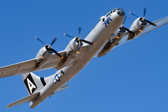 Boeing B-29 Superfortress (N529B) - FiFi!