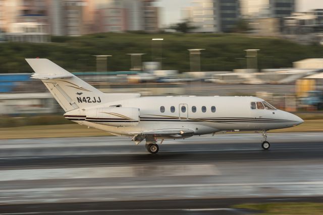 Hawker 800 (N42JJ)