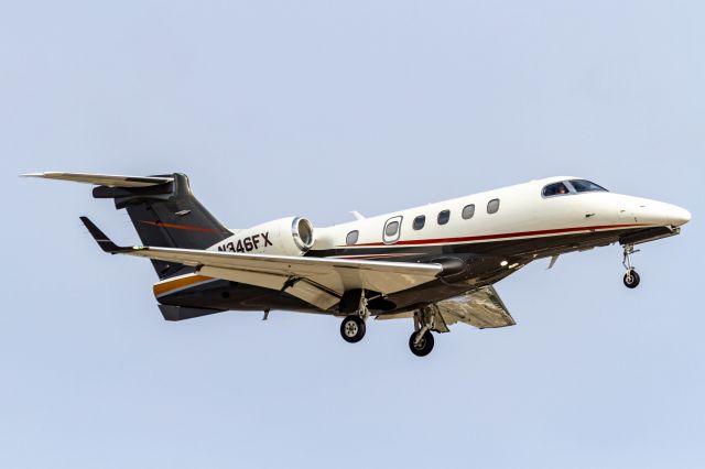 Embraer Phenom 300 (N346FX)