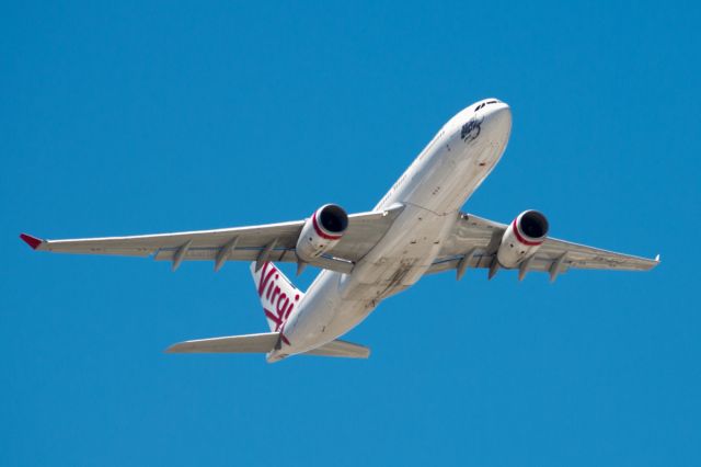 Airbus A330-200 (VH-XFJ) - Airbus A330-243 Virgin Australia VH-EFJ YPPH 31/12/16.