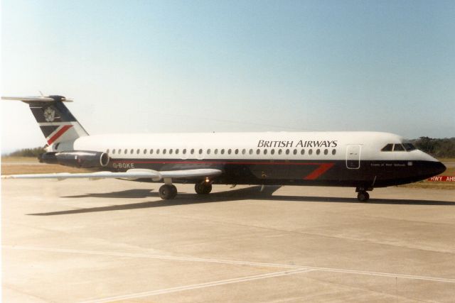 British Aerospace BAC-111 One-Eleven (G-BGKE) - Taxiing to depart rwy 27 on 15-Jul-89.br /br /Delivered new to British Airways on 3-Mar-80. Transferred to MoD 1-Mar-94 where it became ZH763 for Qinetiq. Ferried to Newquay-Cornwall 26-Apr-13 for display at the Cornwall Aviation Heritage Centre.