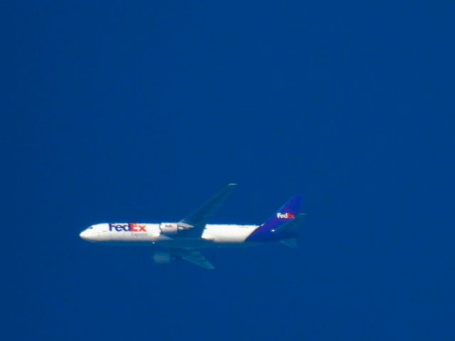 BOEING 767-300 (N119FE) - FDX907br /MEM-GEGbr /10/05/21
