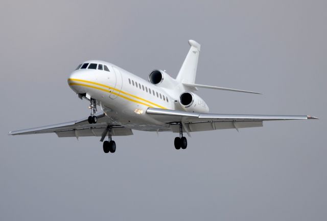 Dassault Falcon 900 (LX-EMO) - LBG 26/02/2012