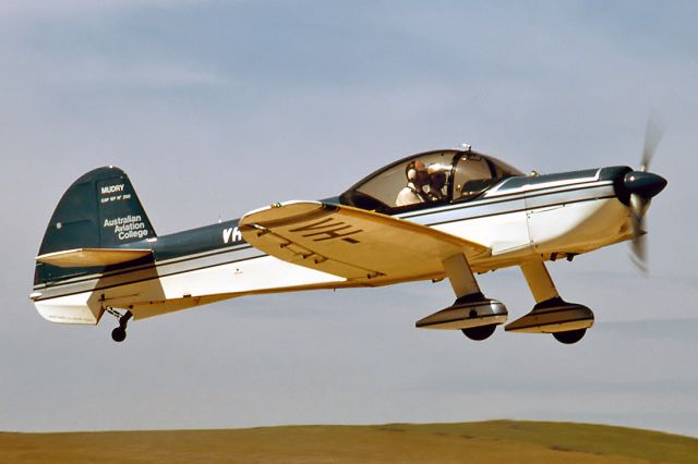 Cessna Centurion (VH-SUD) - AUSTRALIAN AVIATION COLLEGE - MUDRY CAP10B - REG VH-SUD (CN 249) - JAMESTOWN AIRPORT SA. AUSTRALIA - YJST 15/11/1995