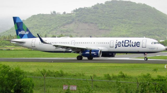 Airbus A321 (N955JB)