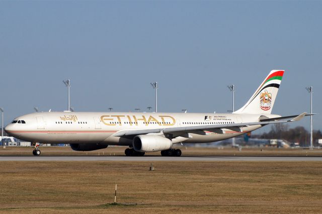 Airbus A330-300 (A6-AFB) - Airbus A330-343E Ethihad Airways A6-AFB EDDM/MUC 22.Feb.2016