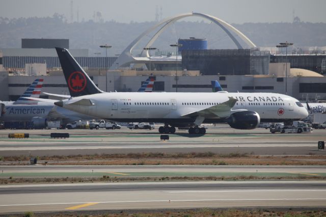 Boeing 787-9 Dreamliner (C-FRTU)