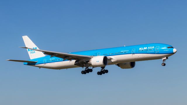 BOEING 777-300ER (PH-BVC)