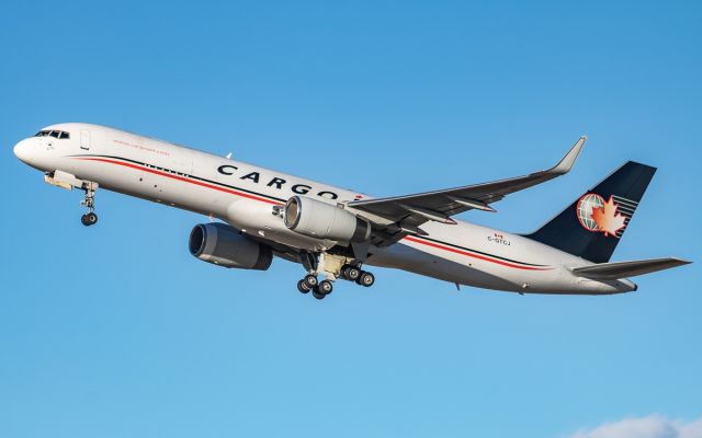 Boeing 757-200 (C-GTCJ)