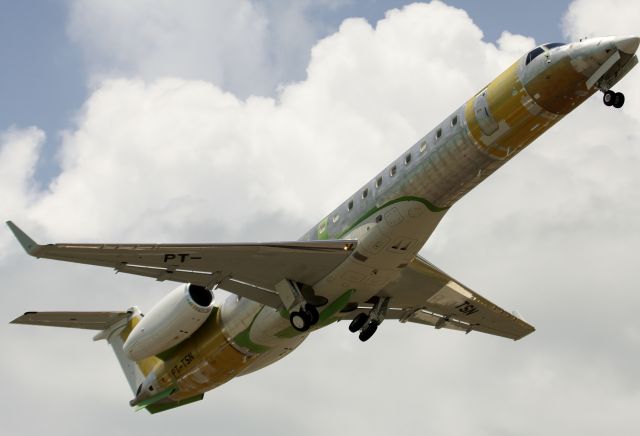 Embraer ERJ-145 (PT-TSN)