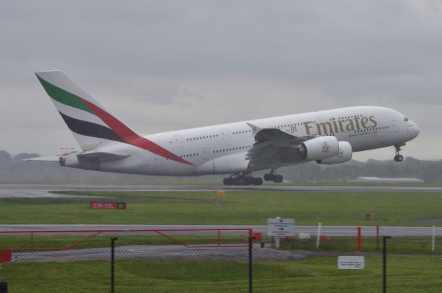 Airbus A380-800 (A6-EDH)