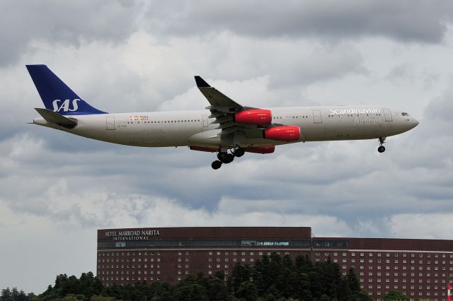 Airbus A340-300 (LN-RKG)