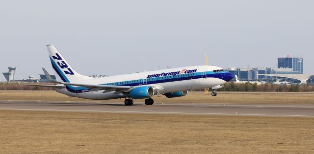 Boeing 737-800 (N277EA)