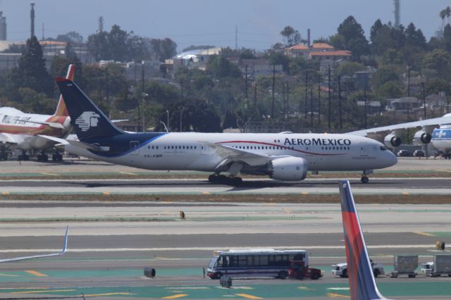 Boeing 787-8 (XA-AMR)